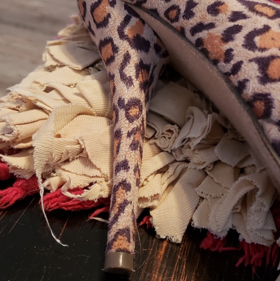 Heels - Picture 3 of 6